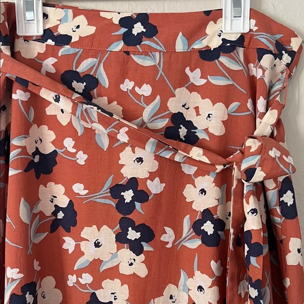 Like New! Gap Floral Maxi Skirt Ruffle in Size 4
